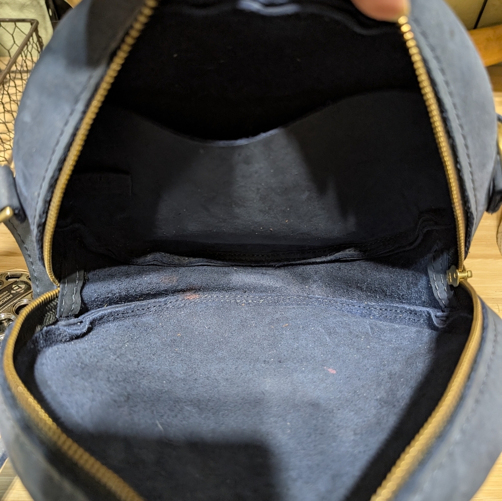 *Sold* Portland Leather Circle Crossbody Purse Deep Water Navy Blue - Picture 4 of 6